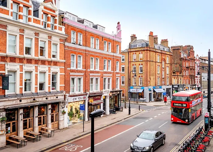 2 Bedroom In Center Of London
