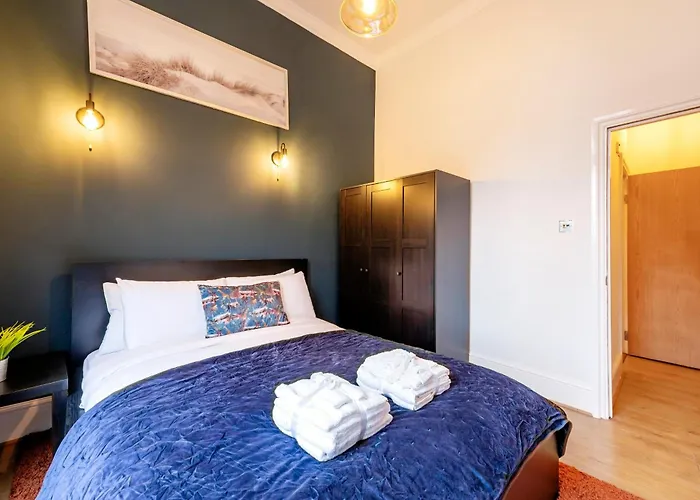 2 Bedroom In Center Of London